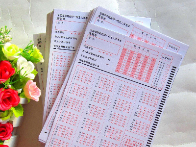 答题卡一般是什么纸质？